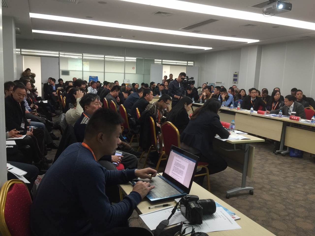 83004142330185560.jpg 小草影院