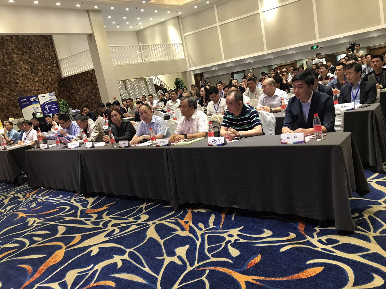 全景.jpg 小草影院