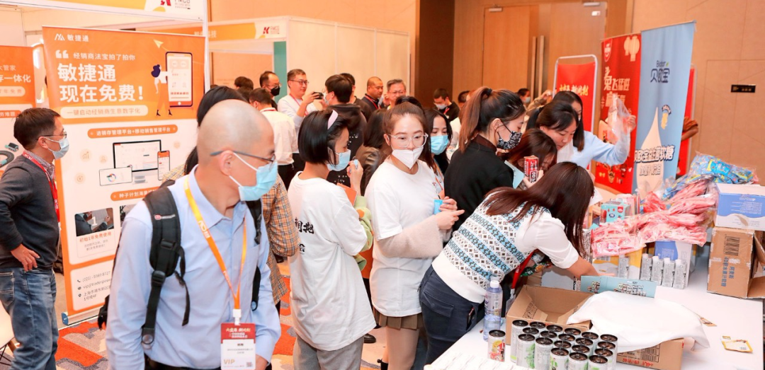 成都站.png 小草影院